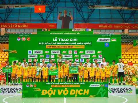 U11 Sông Lam Nghệ An bị tước danh hiệu vô địch: Thật đáng xấu hổ!