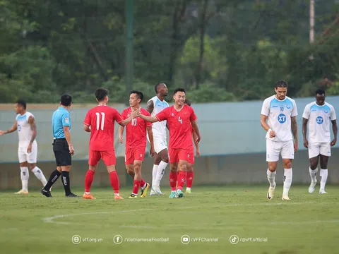 Đội tuyển Việt Nam: Thái Sơn, Vĩ Hào ghi bàn, người vui nhất là huấn luyện viên Kim Sang-sik