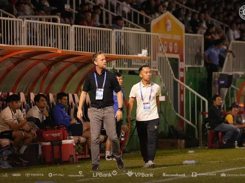 V.League 2024-2025: Thắng xấu hổ hay thua tự sướng?