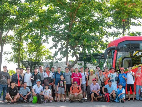 Cổ động viên Đà Nẵng ngồi xe vượt ngàn kilomet cổ vũ cho đội nhà