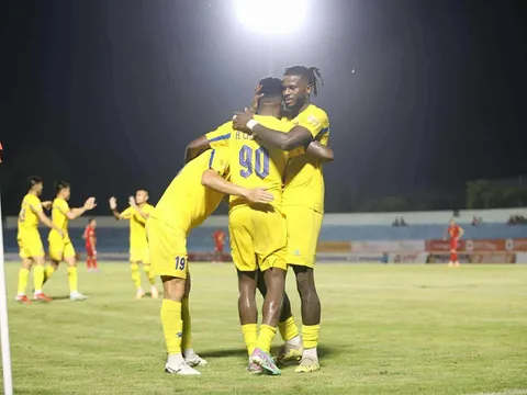 V.League 2025-2026: Nhà tài trợ bặt vô âm tín, Quảng Nam hết cơ hội