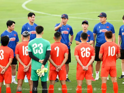 Đội tuyển Việt Nam: Huấn luyện viên Kim Sang-sik đã nói không với các cựu binh?