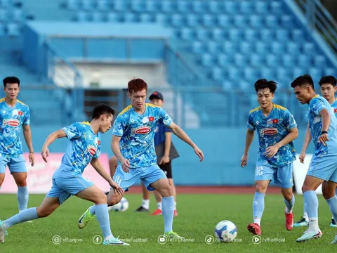 Vòng loại ASIAN Cup 2027: Huấn luyện viên Kim Sang-sik chốt đội hình đấu Nepal