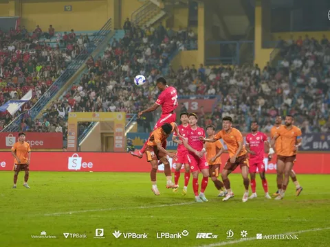 V.League 2025-2026: Công an Hà Nội "một mình một ngựa"