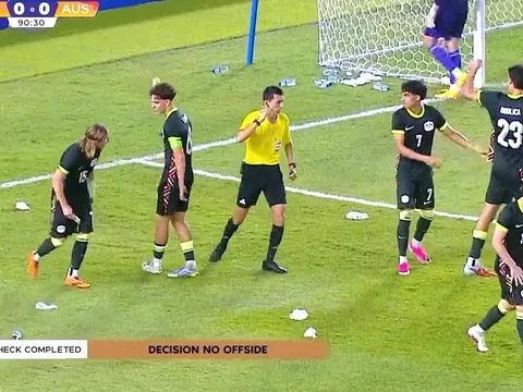 Giải Bóng đá vô địch U19 Đông Nam Á 2026: Vừa có VAR, chủ nhà U19 Indonesia nhận ngay thất bại