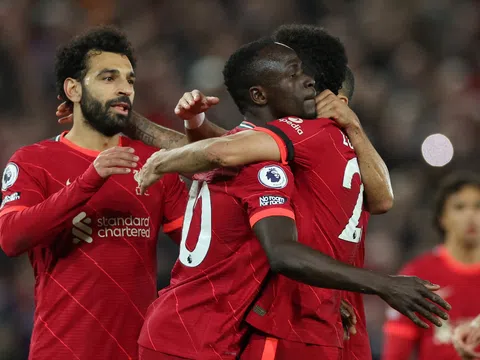 Liverpool - Man United > 4-0: Sahla nổ súng trở lại, Liverpool chiếm ngôi đầu bảng