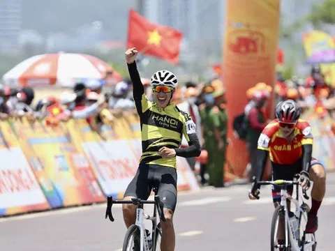 Chặng 16 cuộc đua Xe đạp truyền hình TP.HCM - Cúp Tôn Đông Á 2022: Lường Văn Sinh bất ngờ thắng chặng, các danh hiệu không thay đổi
