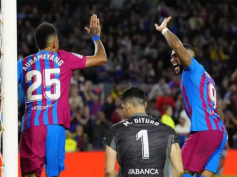 Barcelona - Celta Vigo > 3-1: Barca tiến gần ngôi á quân La Liga