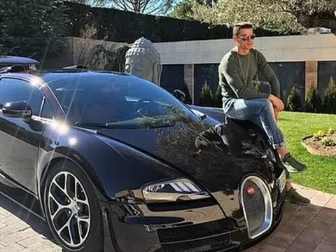 Siêu xe Bugatti Veyron của Ronaldo nát đầu sau tai nạn