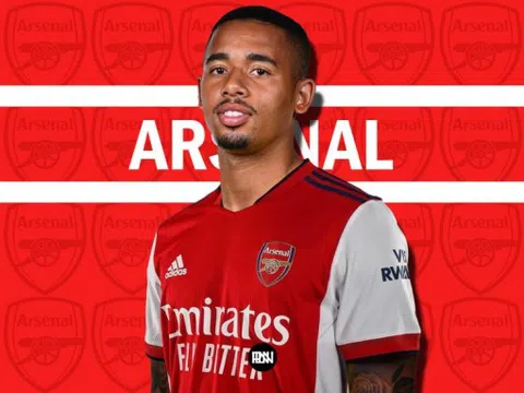 Gabriel Jesus lần đầu tiên khoác áo Arsenal