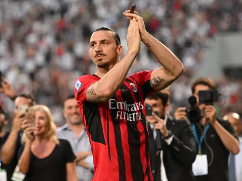 Zlatan Ibrahimovic gia hạn với đội bóng thành Milan