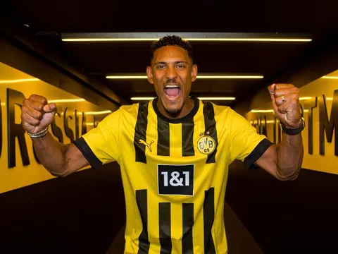 Sébastien Haller chính thức rời Ajax chuyển đến Dortmund