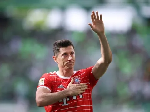 Lewandowski đạt thoả thuận gia nhập Barca