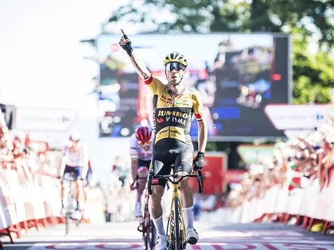 Jumbo-Visma đưa Primoz Roglic trở lại với Áo đỏ Vuelta a Espana 2022