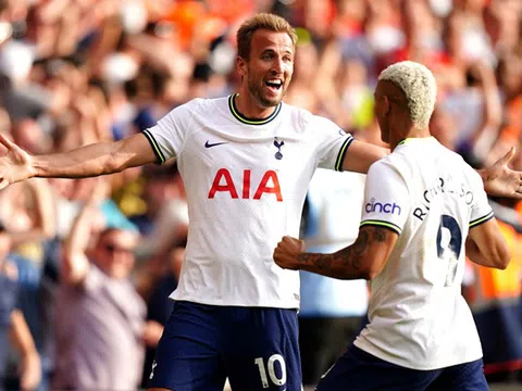 Nottingham - Tottenham > 0-2: Bay cao cùng Harry Kane