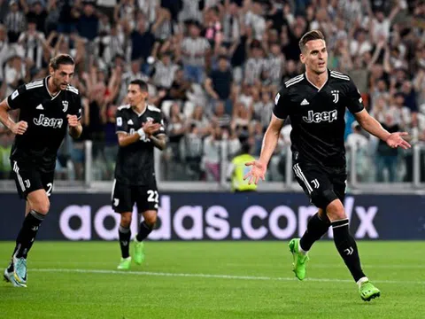 Juventus - Spezia > 2-0: Tân binh tỏa sáng giúp Juventus áp sát ngôi đầu