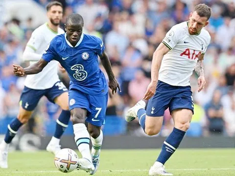 Kante tính đường rời Chelsea