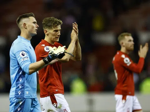 Nottingham Forest xếp… áp chót