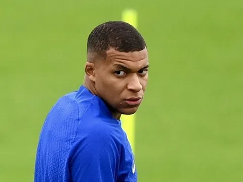 Mbappe gây rối trên tuyển Pháp