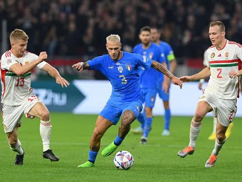 Azzurri phá hỏng giấc mơ của Hungary