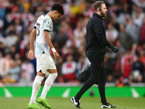 Liverpool thiệt đơn thiệp kép sau trận thua Arsenal