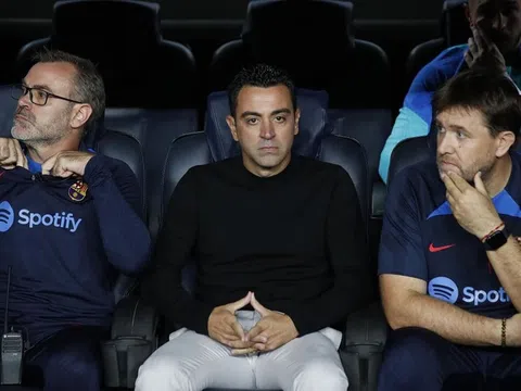 Huấn luyện viên Xavi thừa nhận cửa đi tiếp của Barcelona đã đóng sập