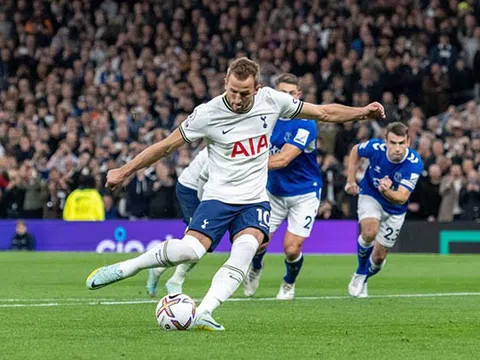 Tottenham - Everton > 2-0: Spurs áp sát ngôi đầu