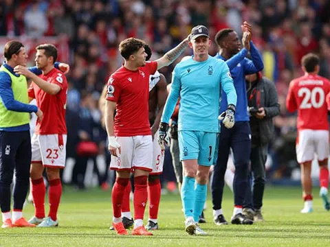 Nottingham - Liverpool > 1-0: Tuyệt đỉnh Henderson!