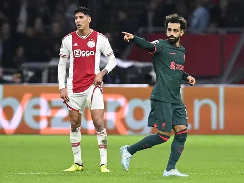 Ajax - Liverpool > 0-3: Salah ‘nổ súng’ đưa Liverpool vào vòng 16 đội Champions League