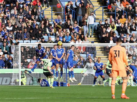 Leicester - Man City > 0-1: Lên đỉnh với siêu phẩm