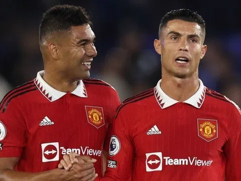 Casemiro soán ngôi "ông vua phòng tập" của Ronaldo