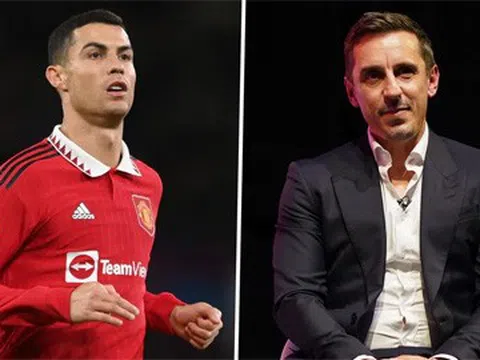 Gary Neville chê Ronaldo chấp nhặt những chuyện nhỏ