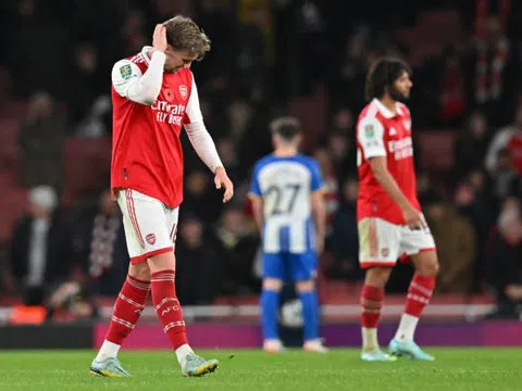 Arsenal nhận cú sốc nặng trên sân nhà ở Cúp Liên đoàn Anh