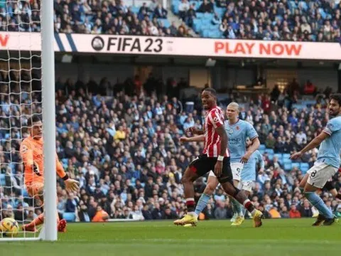 Man City - Brentford > 1-2: Ivan Toney tạo địa chấn