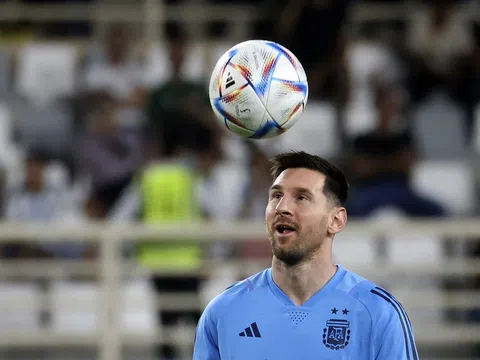 Messi bất ngờ nghỉ tập