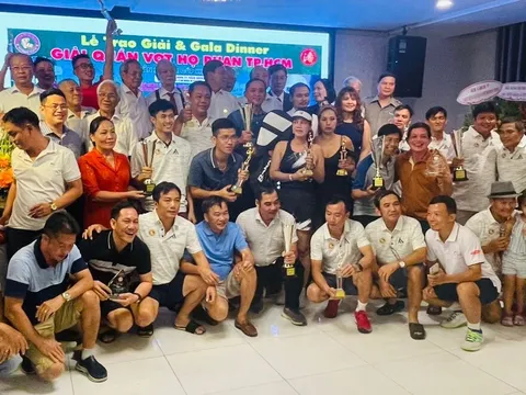 Sôi nổi giải Tennis Hội đồng họ Phan tại TP.HCM