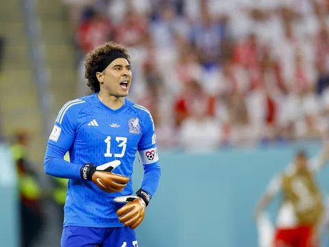 Thủ môn Ochoa lại tỏa sáng ở World Cup