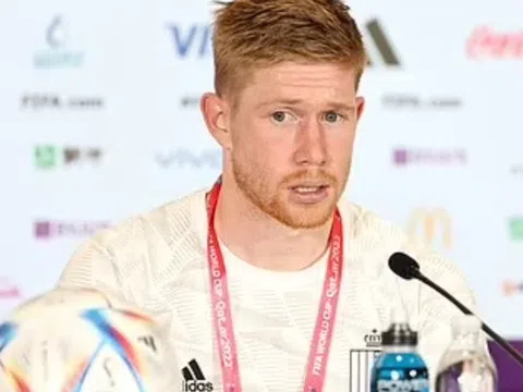 De Bruyne bất ngờ khi nhận giải thưởng "Cầu thủ xuất sắc nhất" sau trận thắng Canada