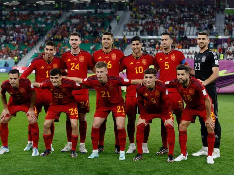 Tây Ban Nha lập kỷ lục World Cup