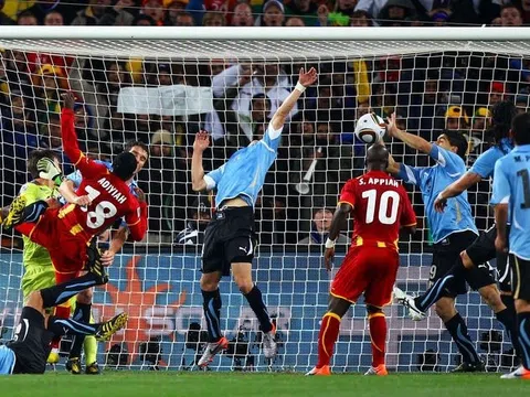Suarez từ chối xin lỗi Ghana về pha "đóng vai thủ môn" nổi tiếng