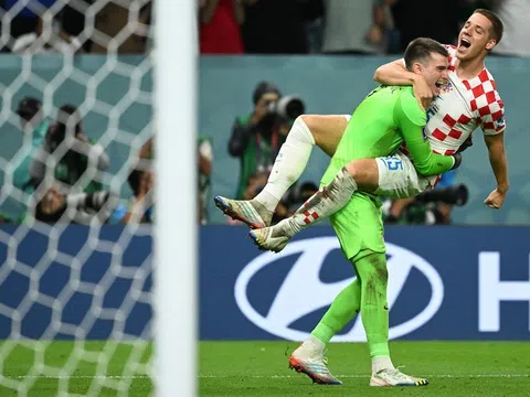 Thủ môn Dominik Livakovic đã ghi tên mình vào lịch sử World Cup