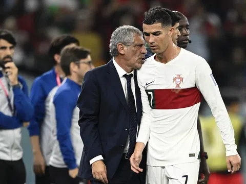 Huấn luyện viên Fernando Santos không hài lòng về Cristiano Ronaldo