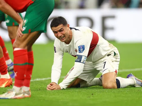 Ronaldo bật khóc khi Bồ Đào Nha dừng bước ở World Cup 2022