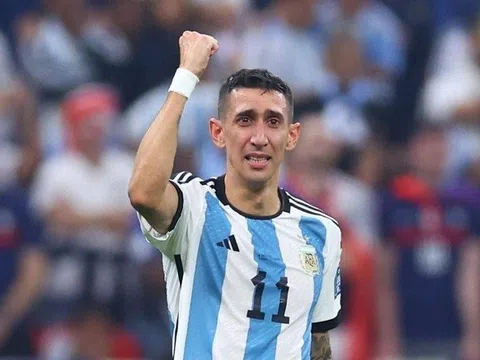 Di Maria rưng nước mắt khi ghi bàn vào lưới tuyển Pháp