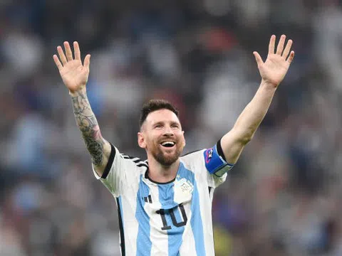 Messi đi vào lịch sử World Cup