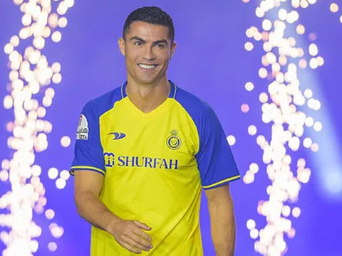 Ronaldo chưa thể ra mắt Al-Nassr vì án treo giò ở Man United