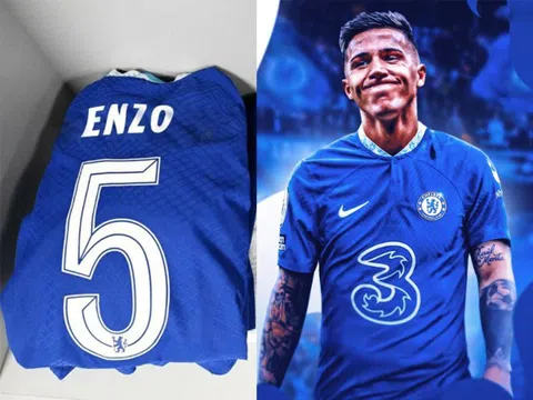 Enzo Fernandez tiếp quản áo số 5 của Jorginho