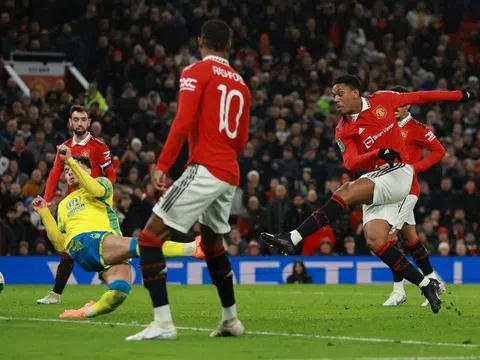 Man United - Nottingham > 2-0: Martial trở lại, "Quỷ đỏ" đụng độ Newcastle ở chung kết Cúp Liên đoàn Anh