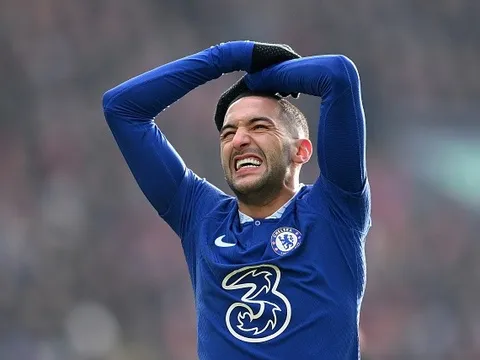Paris Saint-Germain kiện Chelsea