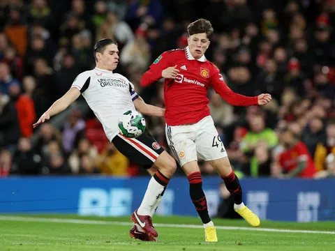 Man Utd “trói chân” thành công Alejandro Garnacho